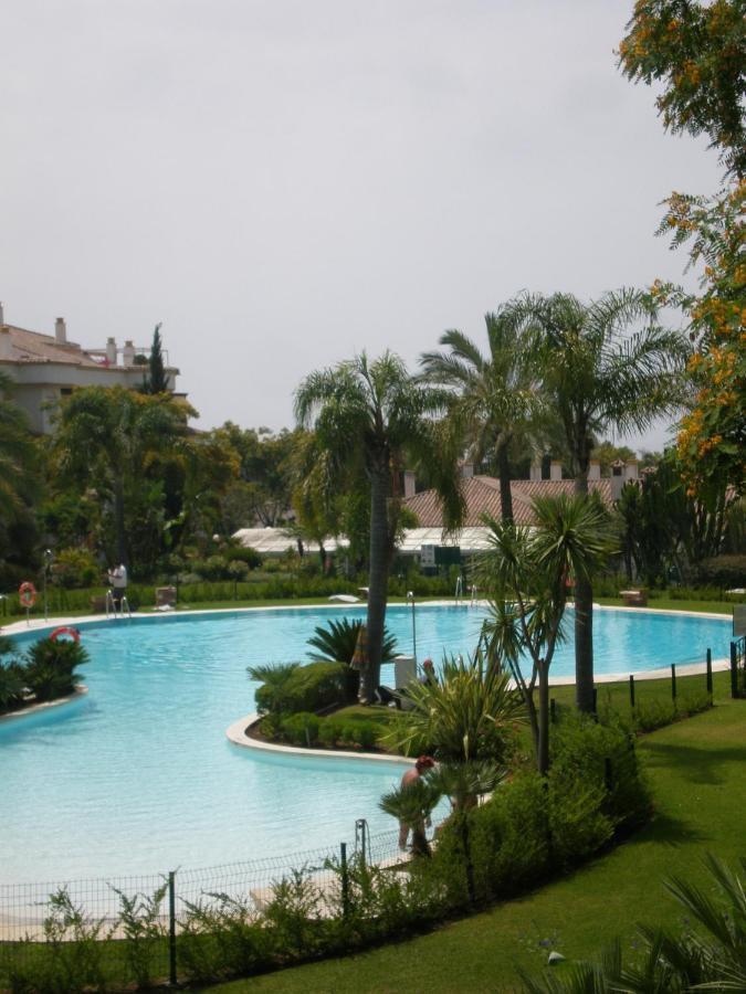 Ferienwohnung Chez Elo'S Marbella Milla De Oro. Jardin Privado Exterior foto