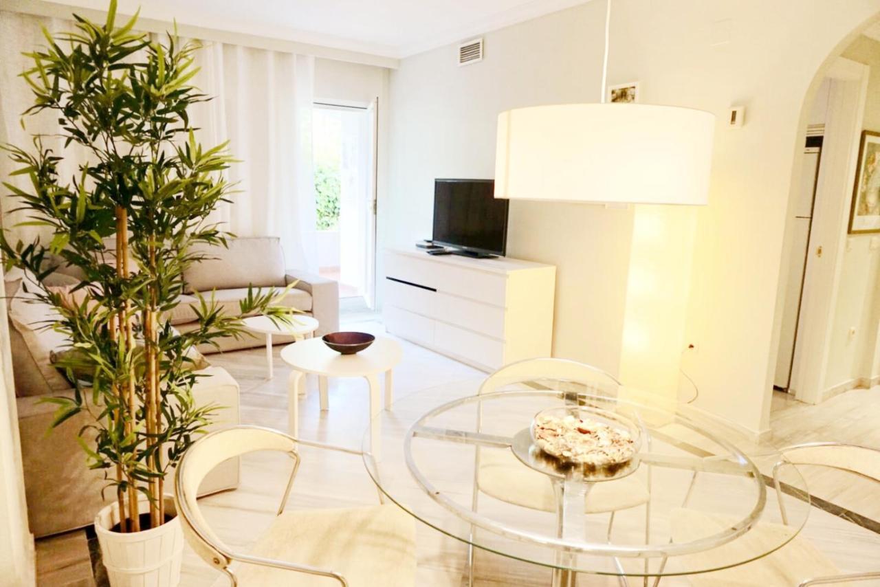 Ferienwohnung Chez Elo'S Marbella Milla De Oro. Jardin Privado Exterior foto